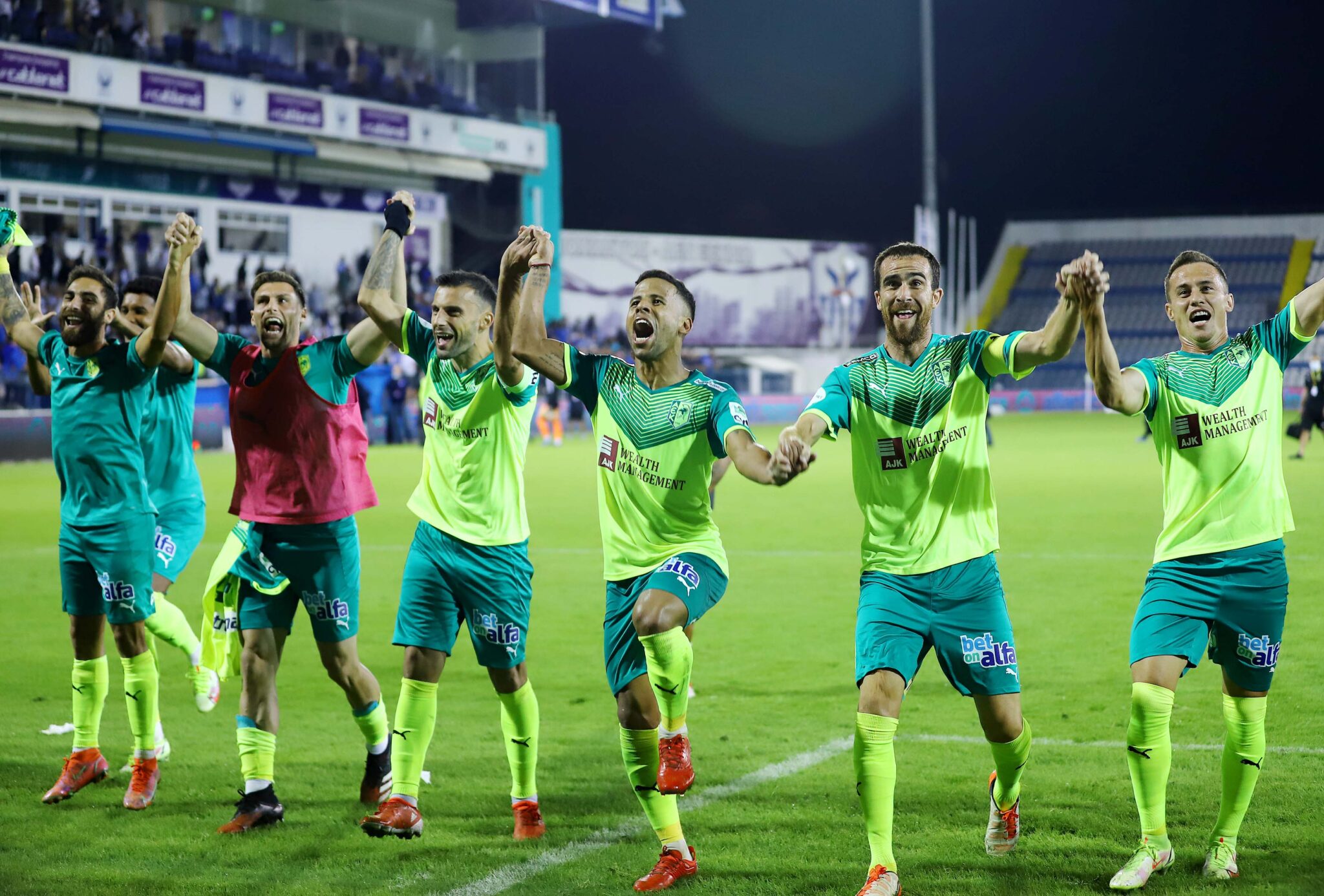 Για τη… μοναξιά της κορυφής η ΑΕΚ