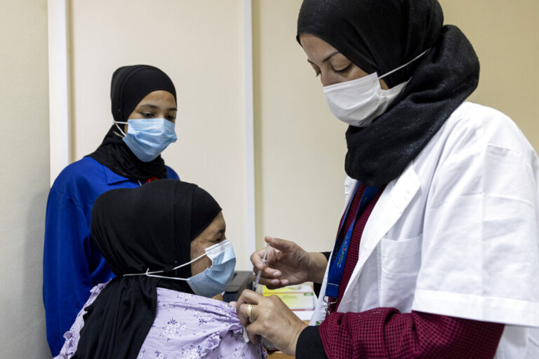 Τέταρτη δόση στους άνω των 60 στο Ισραήλ λόγω της Όμικρον