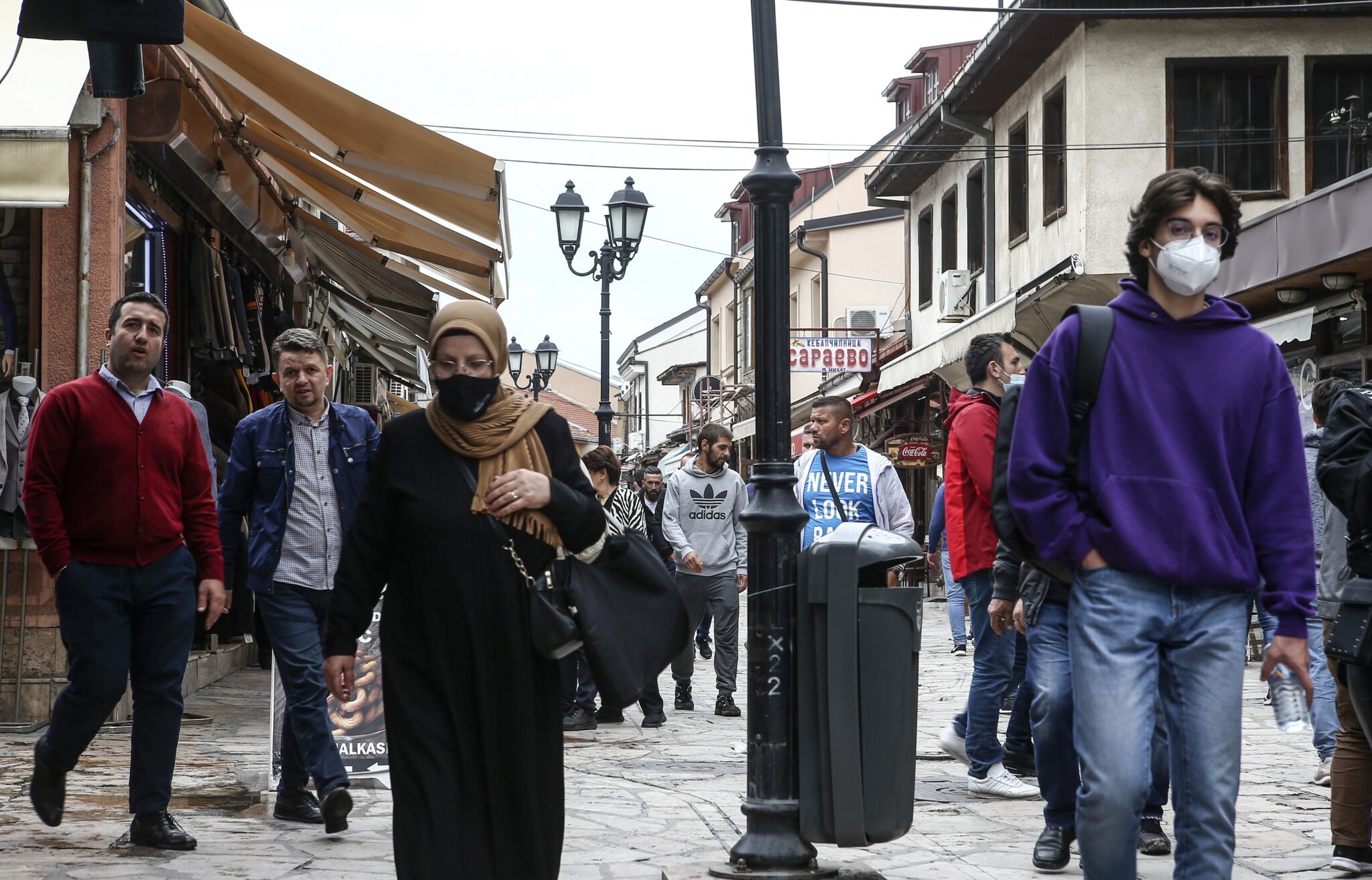 Στη δίνη της "Όμικρον" και η Αλβανία: Καταγράφηκαν τα πρώτα κρούσματα