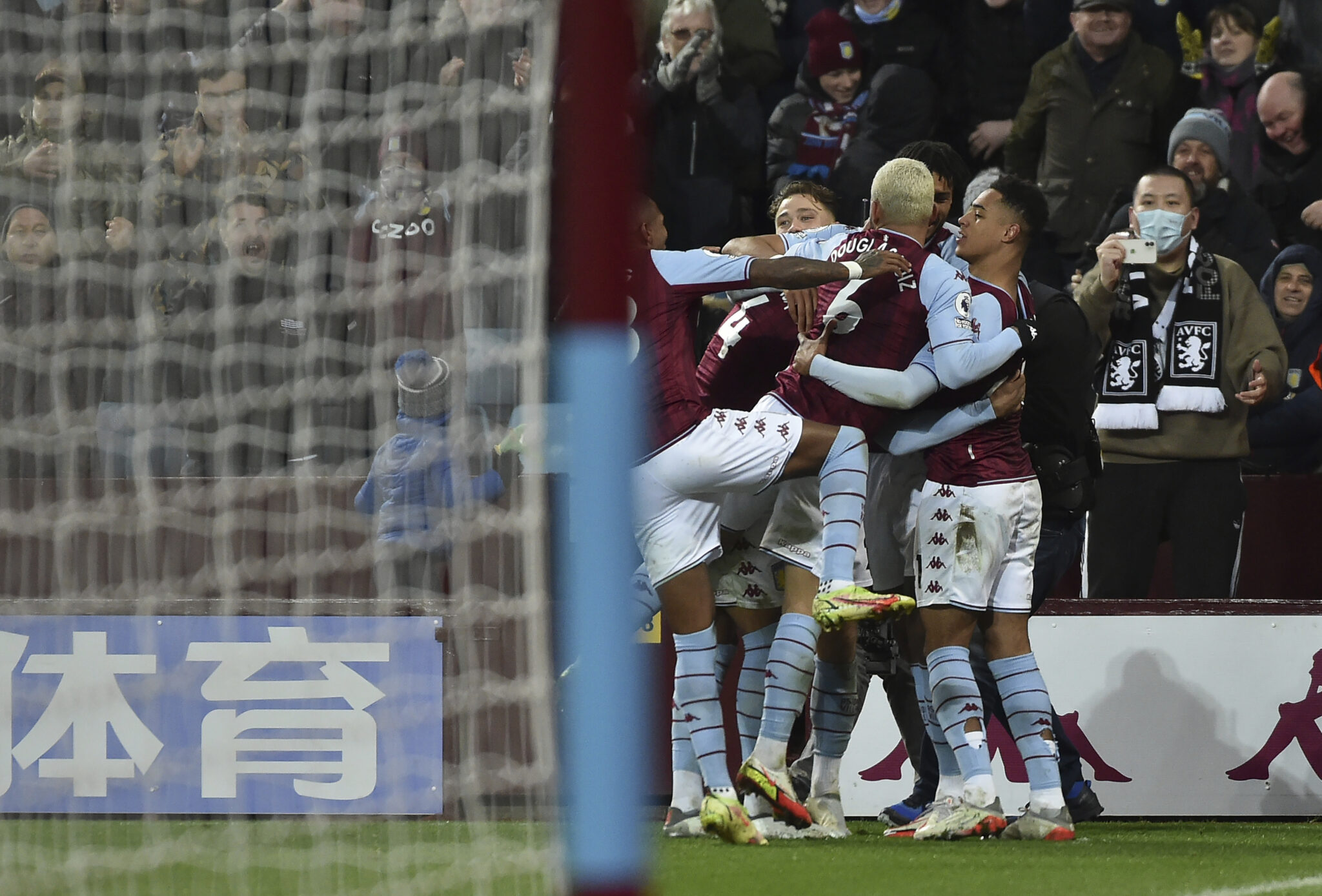 Τζέραρντ και με… ανατροπή, ξέρανε τη Λέστερ η Άστον Βίλα