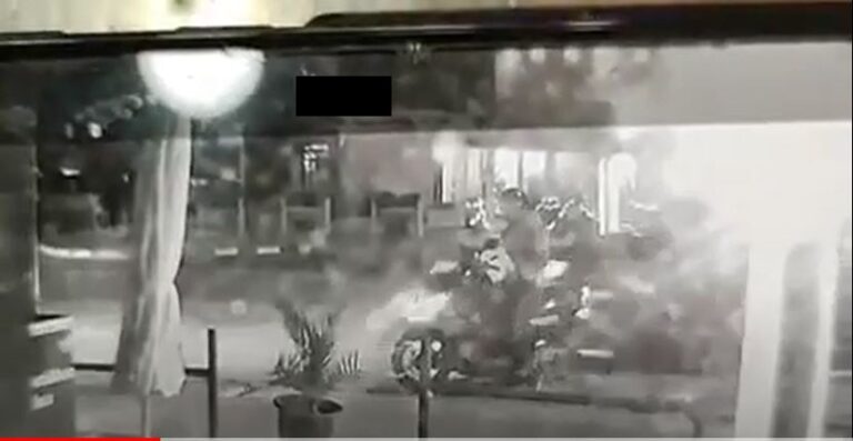 Βίντεο σοκ: Οδηγός μονοκάμπινου παρέσυρε ντελιβερά και εγκατέλειψε τη σκηνή