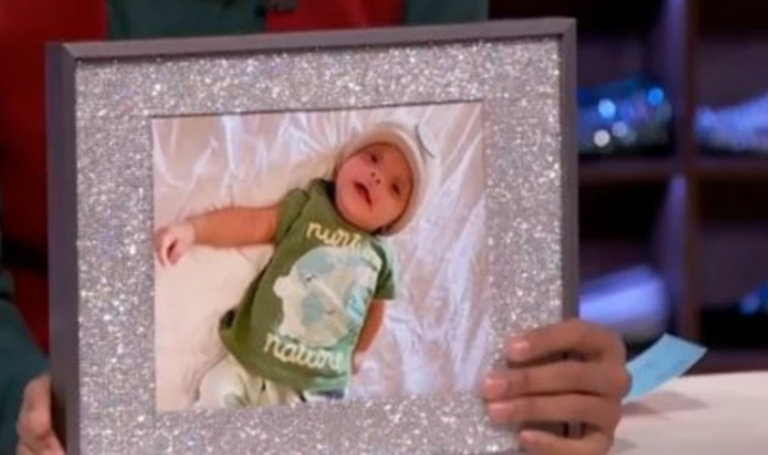 Θλίψη! Πέθανε ο 5 μηνών γιος γνωστού παρουσιαστή – Ξέσπασε σε λυγμούς on air