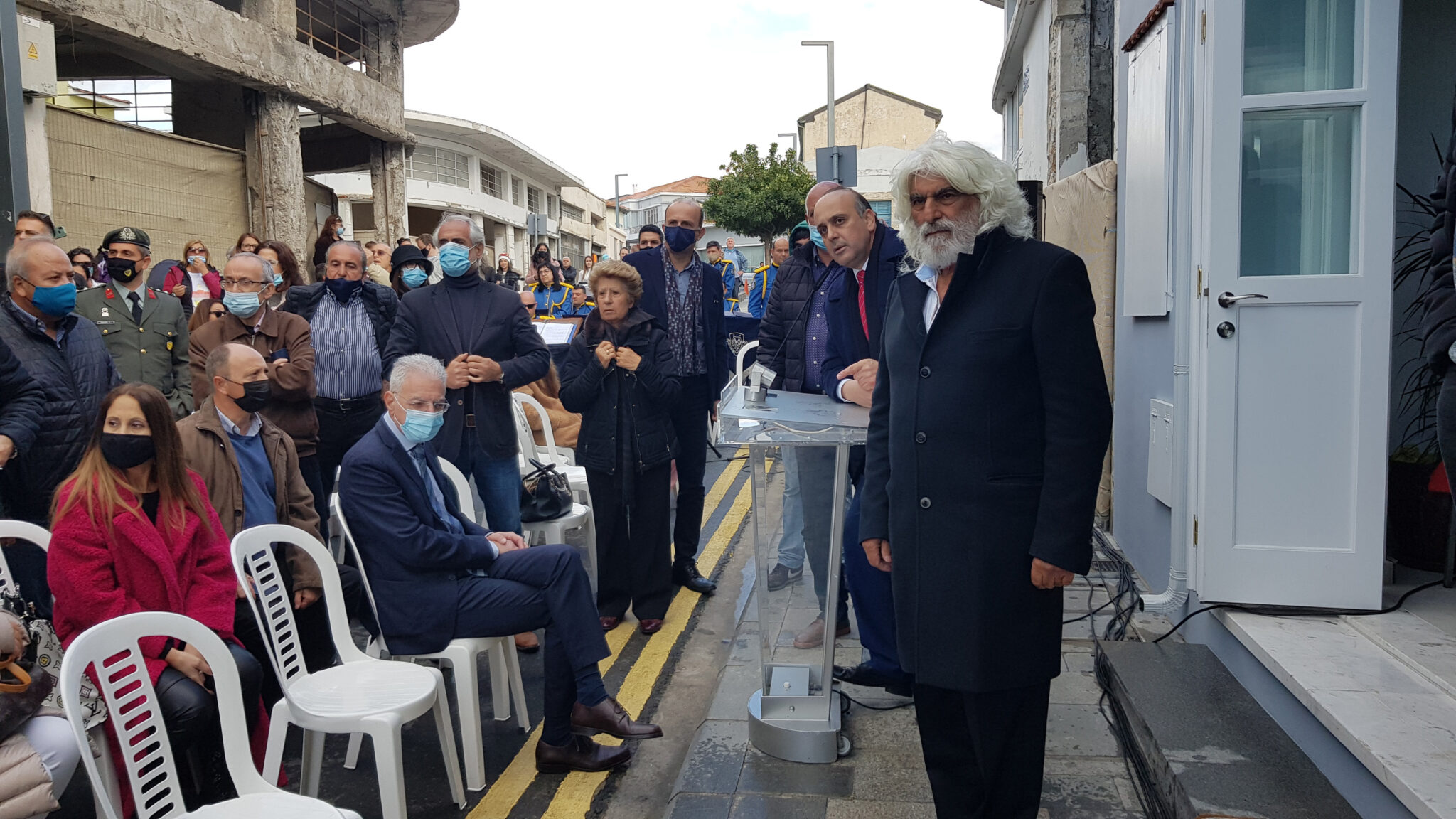 "Ντου" αντιεμβολιαστών: Επιτέθηκαν φραστικά σε Προδρόμου και Φαίδωνα (ΒΙΝΤΕΟ)