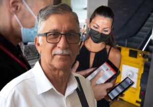 Δρ. Καραγιάννης: "Είμαστε ακόμη στα πρόθυρα του πέμπτου κύματος"
