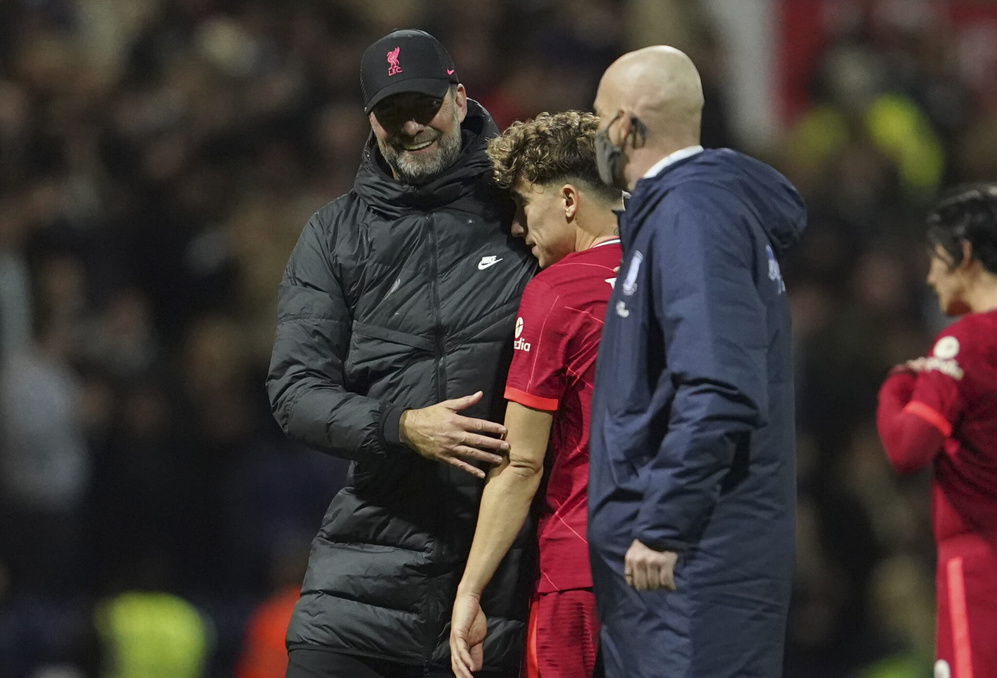 Η ιπποτική χειραψία του Κλοπ με τον Τσιμίκα (ΦΩΤΟ)