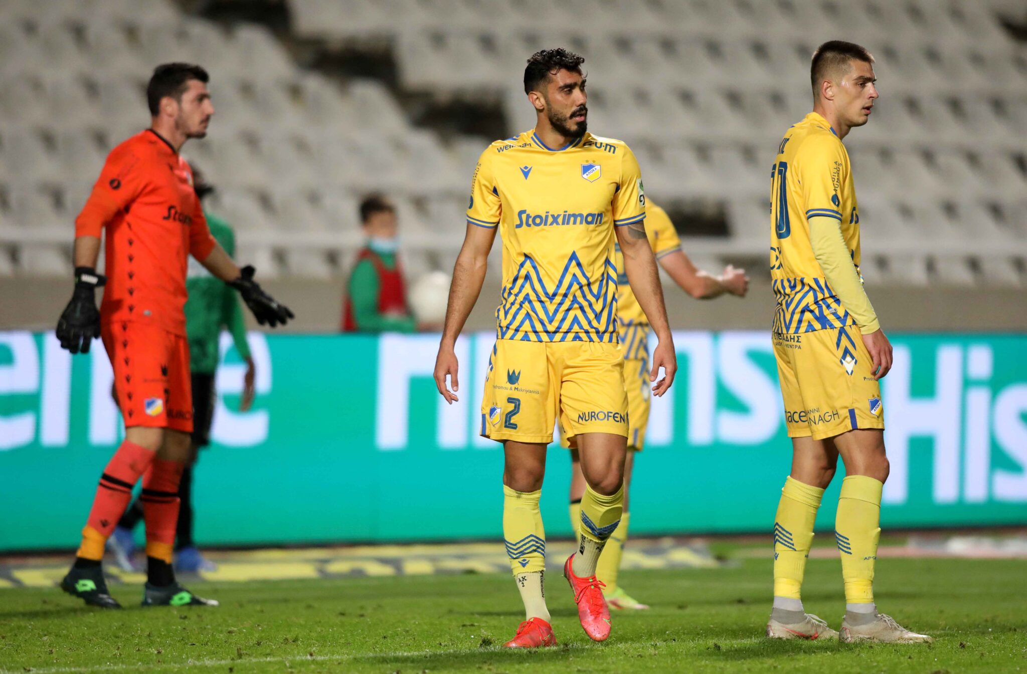 Βελτίωση μεν, μακριά δε…