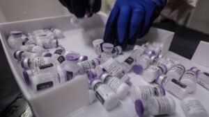 Ξεπέρασαν τις 8.000 οι εμβολιασμοί το τελευταίο 24ωρο