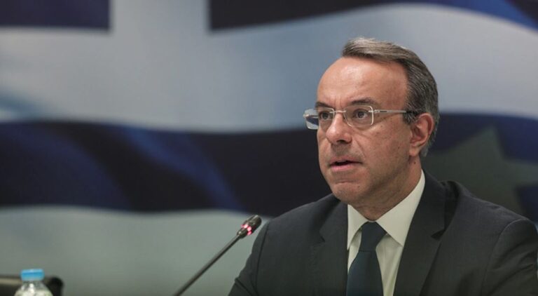 Εκτάκτως στο νοσοκομείο ο υπουργός Οικονομικών Ελλάδας