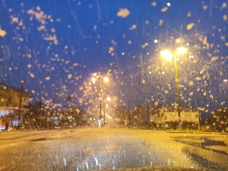 Αυτοί οι δρόμοι έχουν κλείσει λόγω κατολισθήσεων και χιονόπτωσης