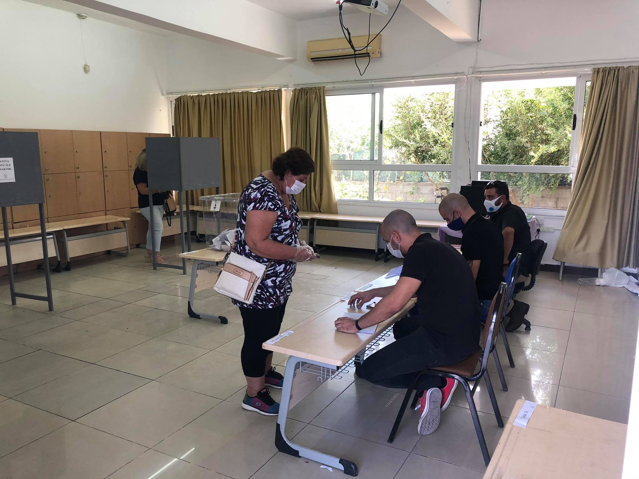 Οι στενές επαφές μπορούν να ψηφίσουν στις «βουλευτικές εκλογές» στα κατεχόμενα