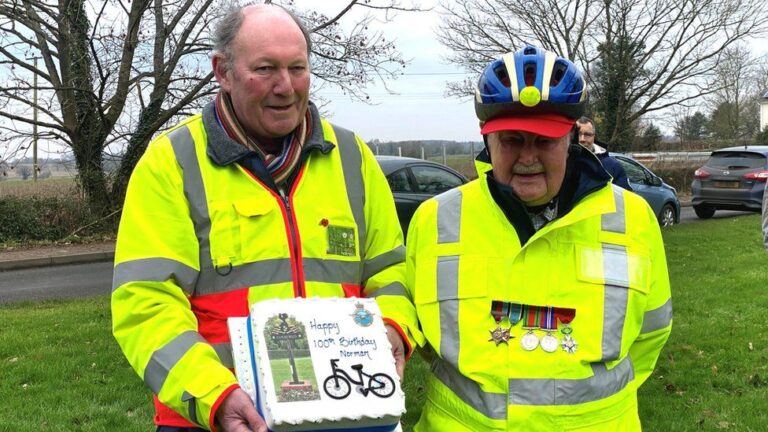 ΒΙΝΤΕΟ: Ο εκατοντάχρονος Νόρμαν που ποδηλατεί 160 χιλιόμετρα κάθε εβδομάδα