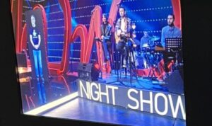 Και όμως συνέβη! Ο Λούης εμφανίστηκε μέσω… οθόνης που θυμίζει ολόγραμμα!