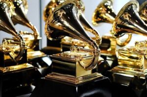 Αναβάλλεται η τελετή απονομής των Βραβείων Γκράμι