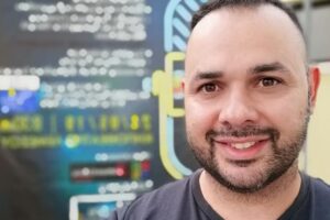 Συγκινεί ο Κουλλαπής: “Προσεύχομαι… Η μητέρα μου είναι με covid στο νοσοκομείο"