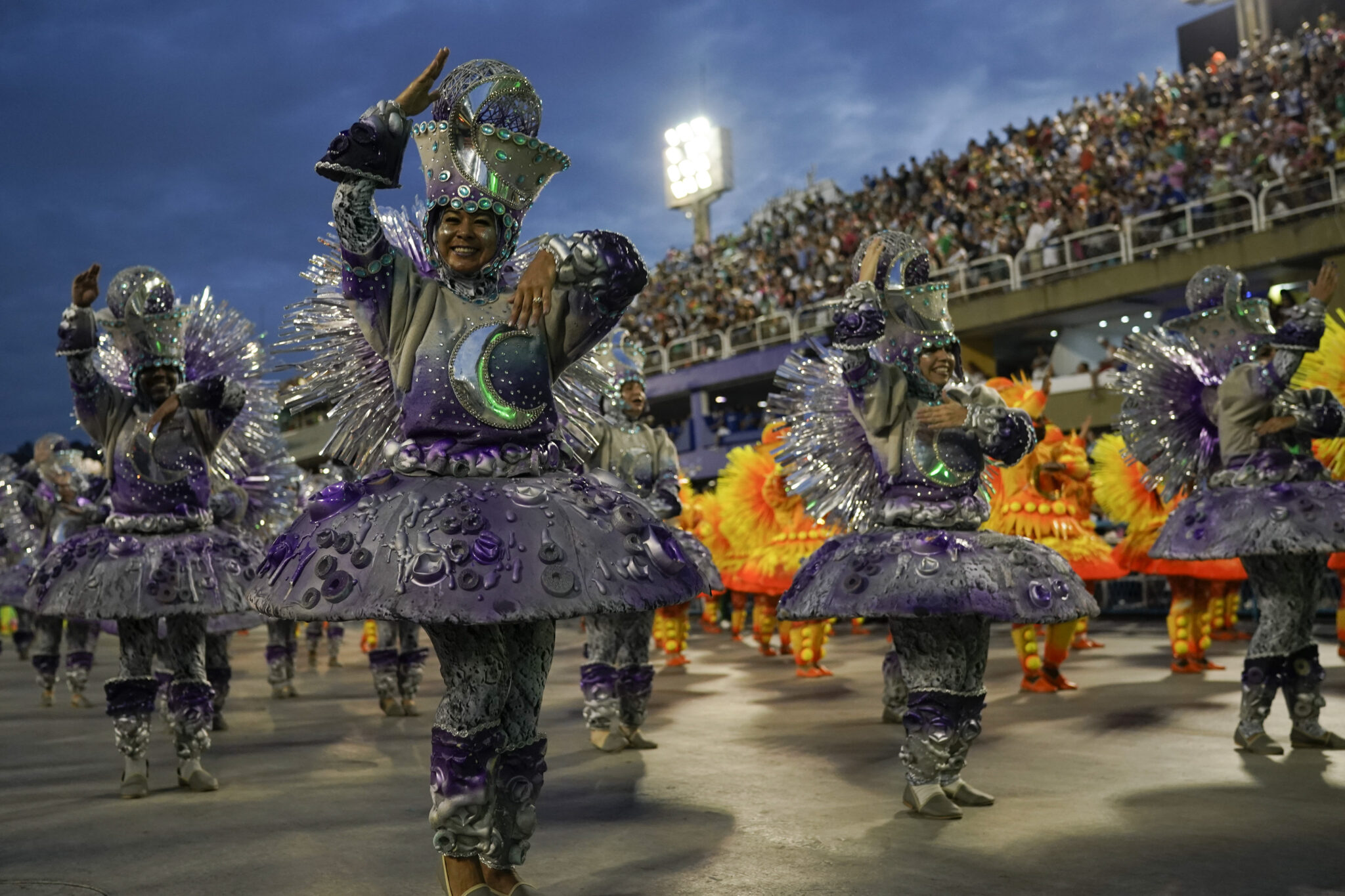 Αναβάλλονται τα καρναβάλια σε Ρίο και Σάο Πάολο λόγω ραγδαίας αύξησης κρουσμάτων