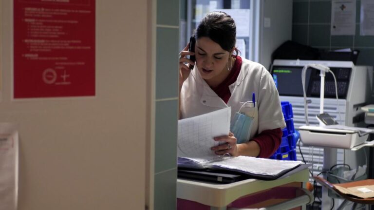 «Έκρηξη» κρουσμάτων στις ηλικίες 20 με 34 ετών δείχνουν τα στοιχεία (ΒΙΝΤΕΟ)