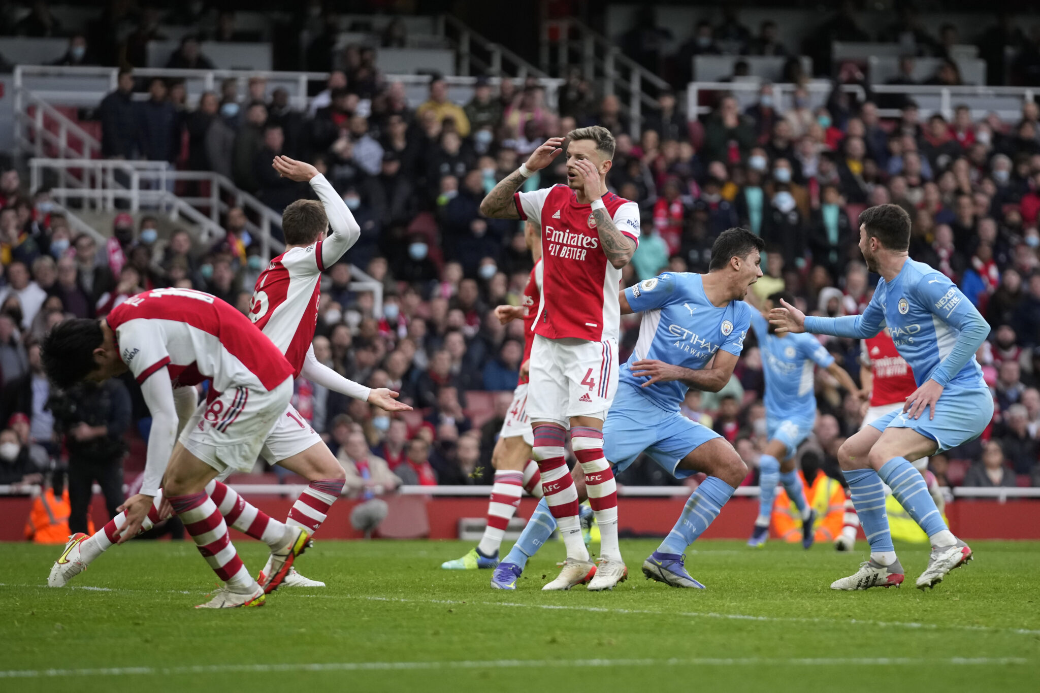 «Ξέρανε» την Άρσεναλ στο φινάλε και… ξέφυγε η Σίτι