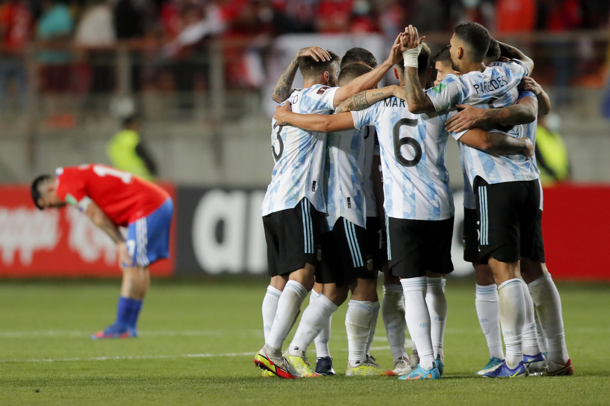 Πέρασε από τη Χιλή χωρίς Μέσι και προπονητή η Αργεντινή (ΒΙΝΤΕΟ)