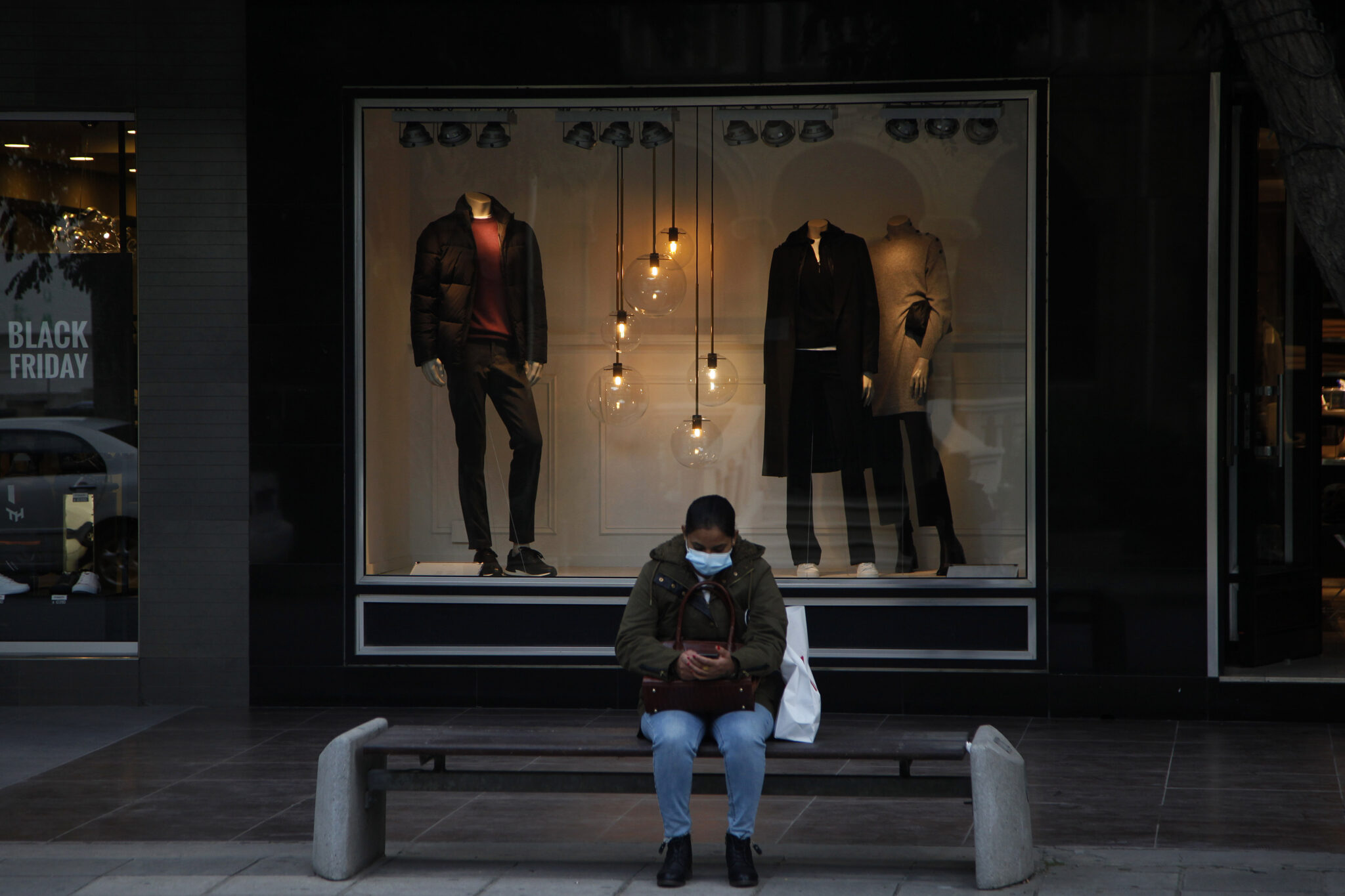 Άλλοι τέσσερεις θάνατοι από κορωνοϊό και 3,515 νέα κρούσματα στην Κύπρο