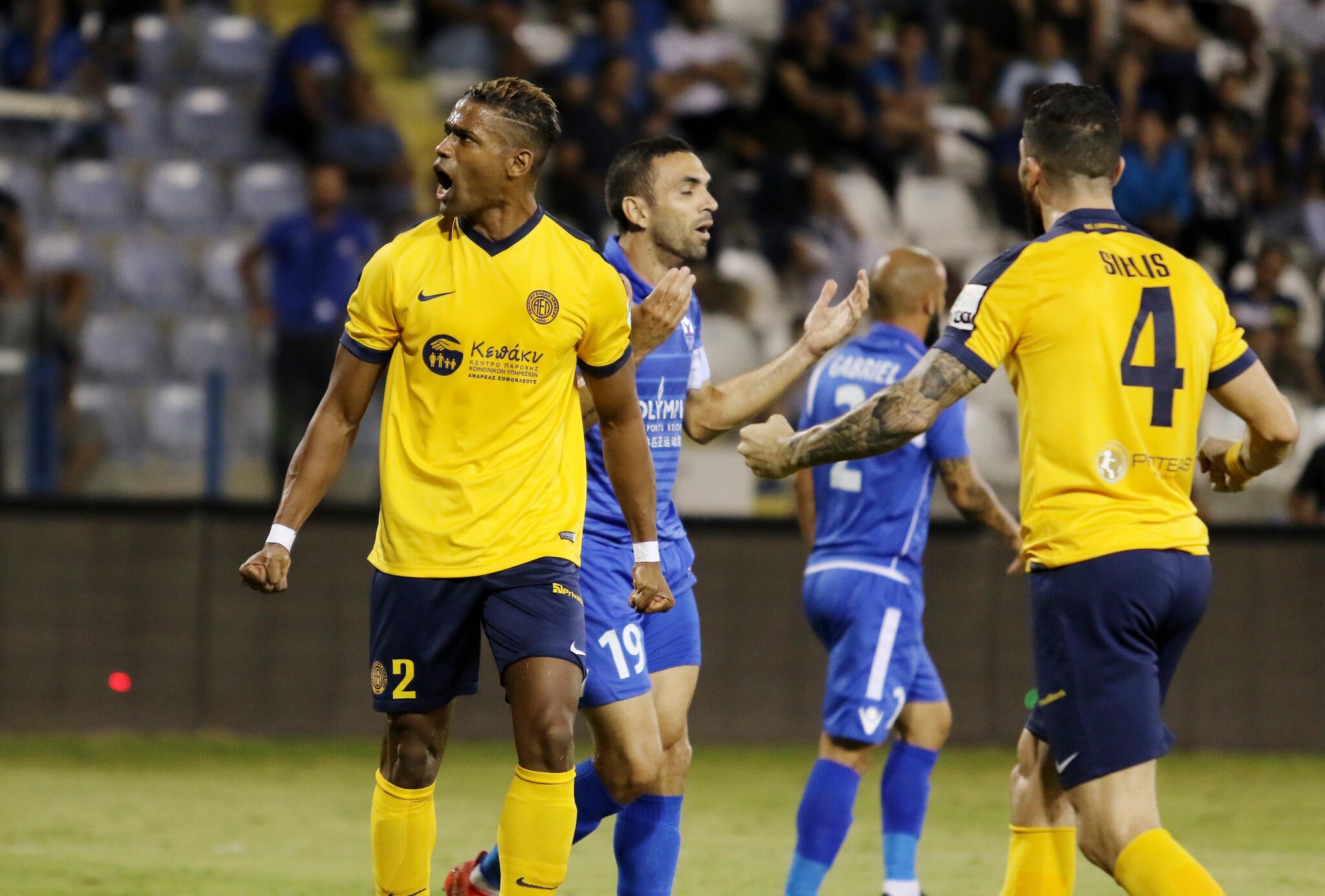 Η ΑΕΛ κάνει… κουμάντο στο «Αντώνης Παπαδόπουλος» (ΦΩΤΟ & ΒΙΝΤΕΟ)