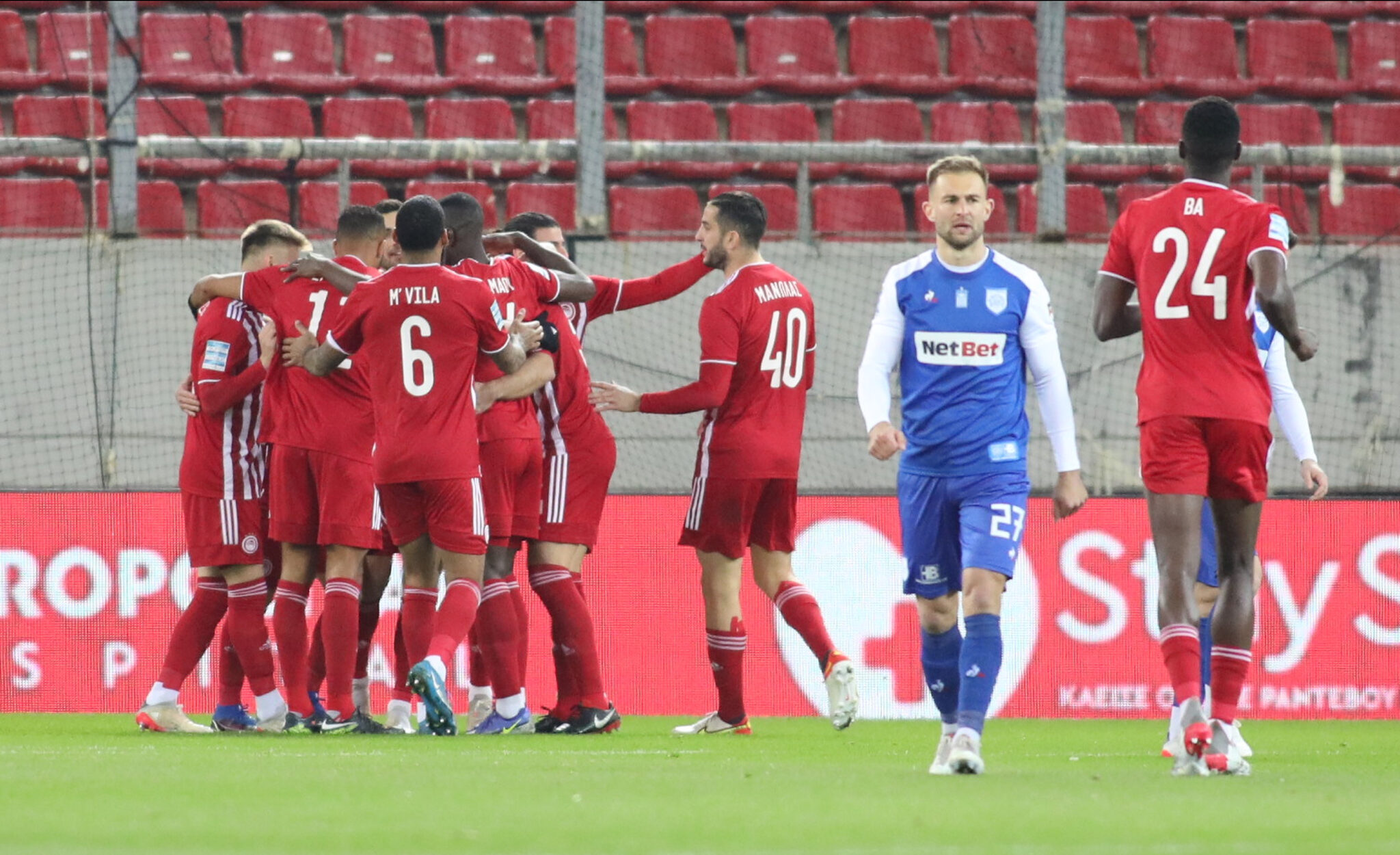 Ολυμπιακός με αρχή και τέλος, έκανε σεφτέ στο νέο έτος