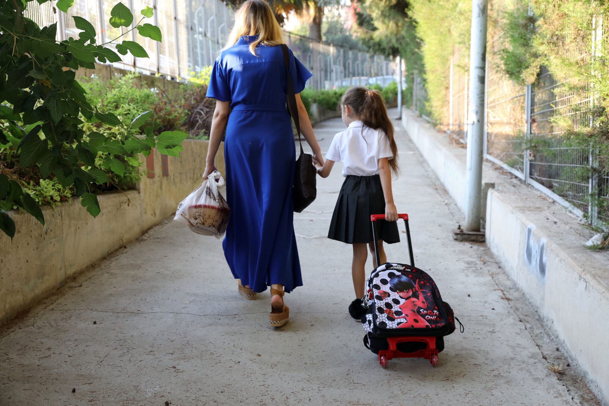 «Μπάχαλο» η πρώτη μέρα επιστροφής των μαθητών στις σχολικές μονάδες