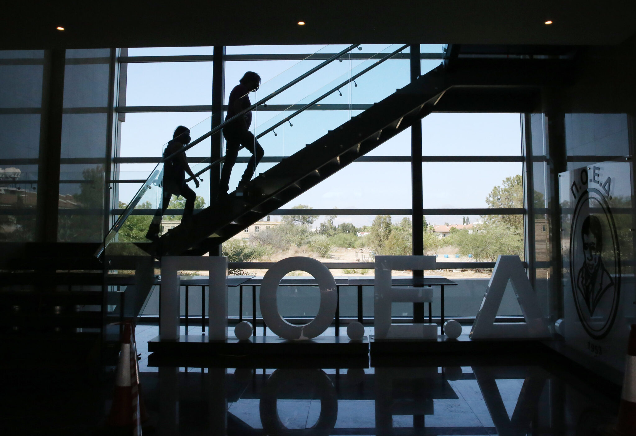 Για "ελλιπή μέτρα" στα σχολεία κάνει λόγο η ΠΟΕΔ και προειδοποιεί με απεργία