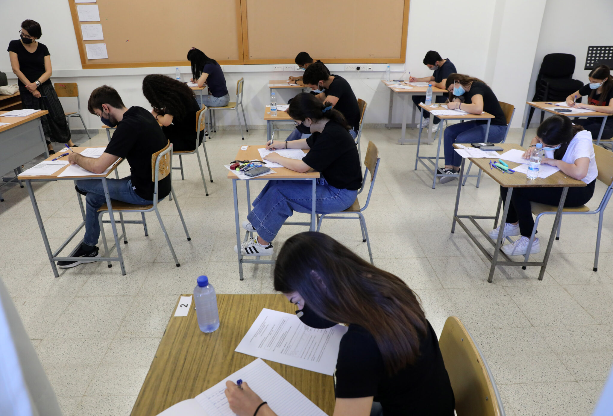 Οκτώ ερωτήματα προς ΥΠΠΑΝ από τους γονείς ενόψει επιστροφής μαθητών στα θρανία