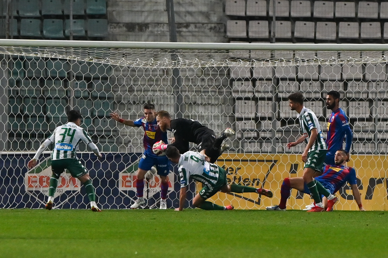 Οργή για διαιτησία και Κλάτενμπεργκ στον Παναθηναϊκό