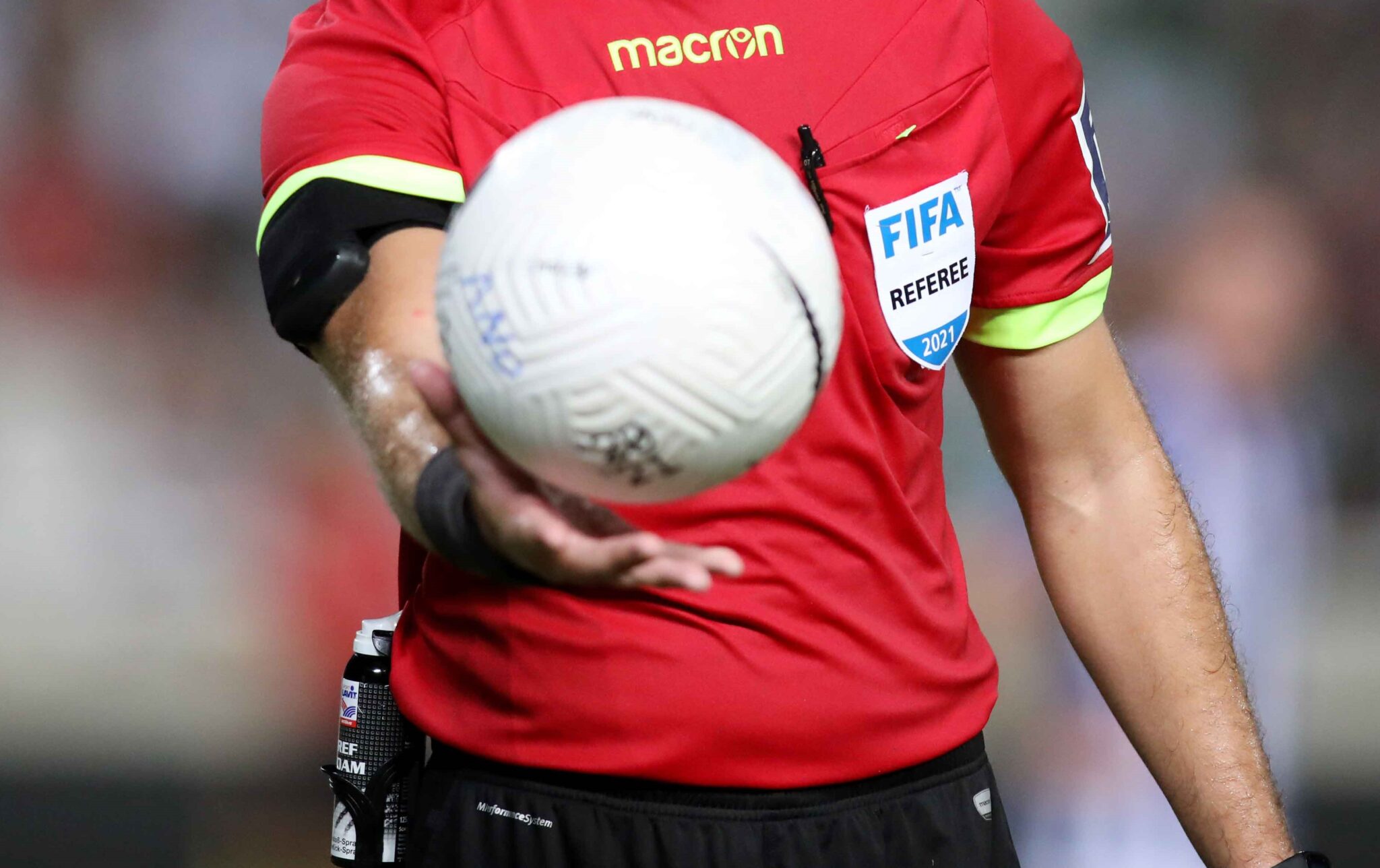 Οι διαιτητές σε «Στέλιος Κυριακίδης» και «Μακάρειο»