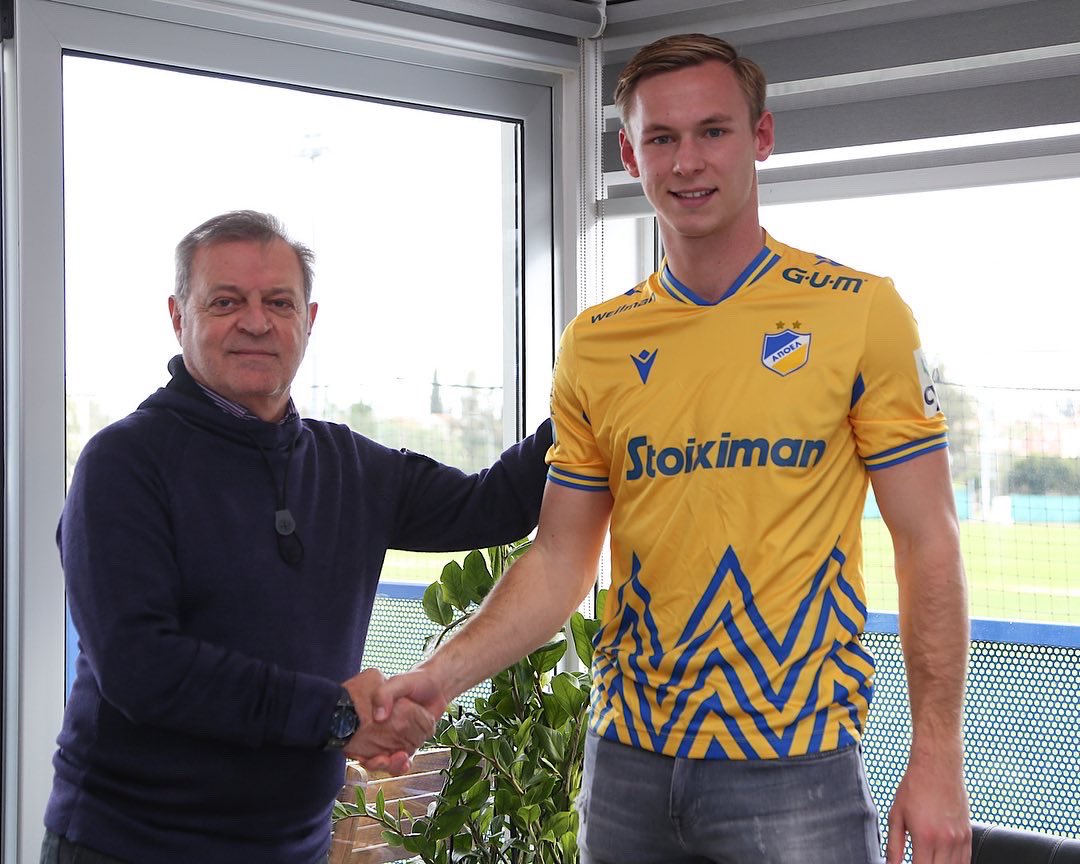 ΑΠΟΕΛ για Έσελινγκ: «Καλωσόρισες στη μεγαλύτερη ομάδα της Κύπρου» (ΦΩΤΟ)