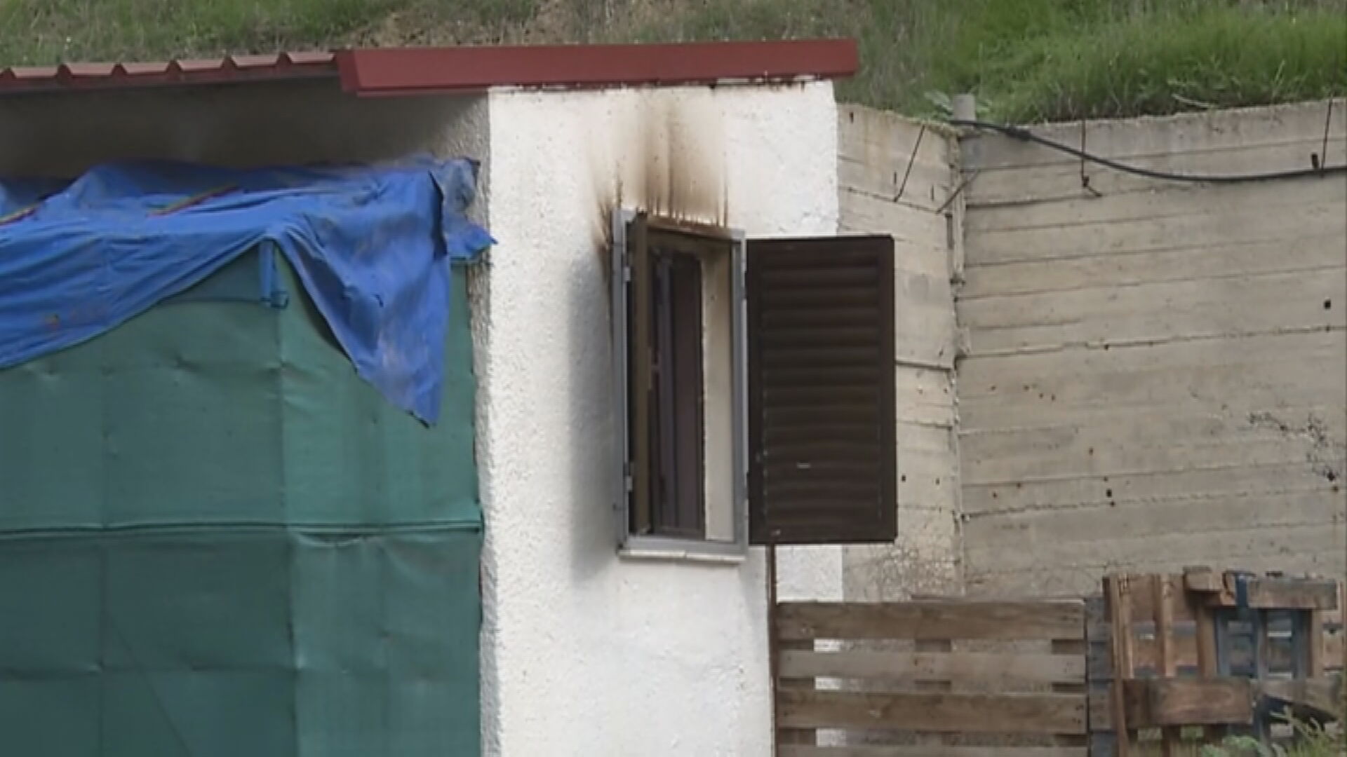 Διπλή τραγωδία με τρεις νεκρούς: "Έσβησαν" στην προσπάθεια τους να ζεσταθούν