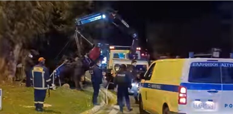 Αδελφός βουλευτού ο οδηγός της Ferrari που παραδόθηκε στις φλόγες (BINTEO)