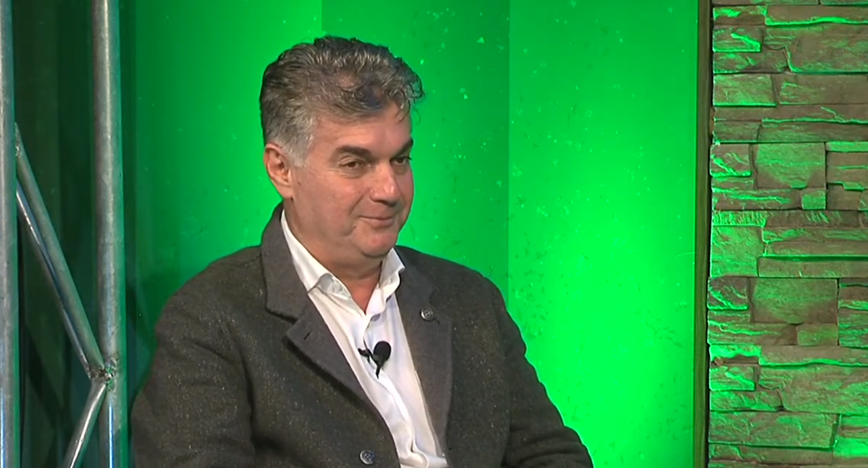 Παπασταύρου: «Αν θα ενδιαφερόμουν για πολιτικά, θα χρειαζόμουν μπουλντόζα»