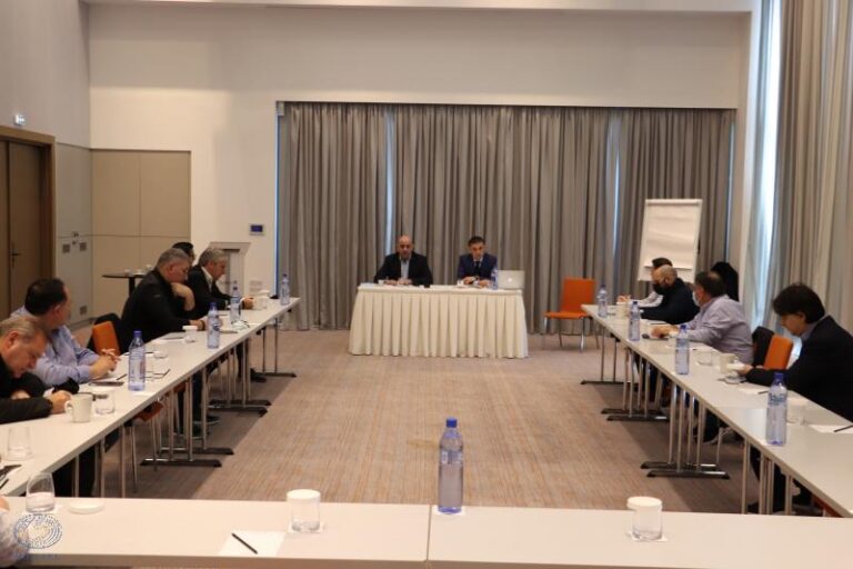 Συνάντηση Μάζιτς-Ομάδων: «Δεν μπορώ να εγγυηθώ μόνιμη παρουσία ξένων στο VAR»