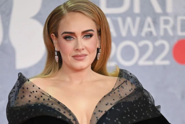 Το δαχτυλίδι της Adele ενισχύει τις φήμες αρραβώνα με τον σύντροφο της