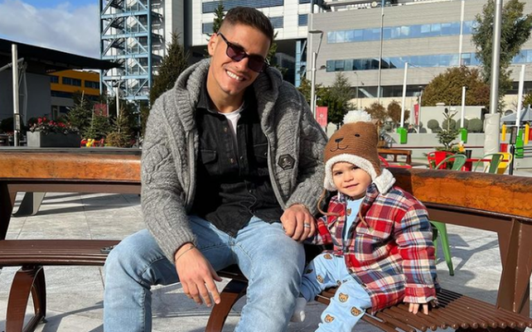 Πιέρος Σωτηρίου: Περπάτησε στο γήπεδο μαζί με τον γιο του, μετά την νίκη του