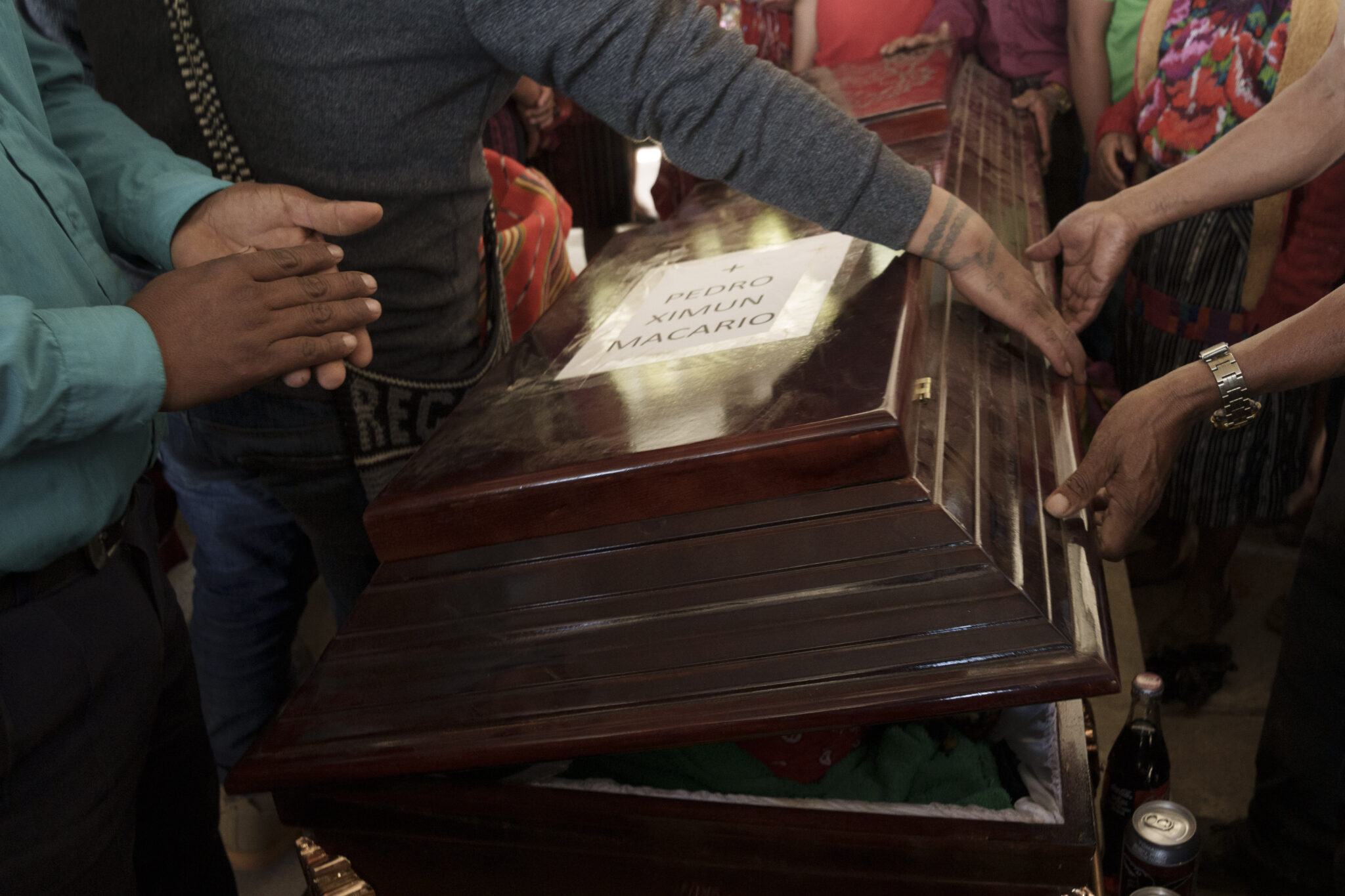 Έφοδος σε γραφεία κηδειών: Λειτουργούσαν παράνομα και χωρίς άδειες