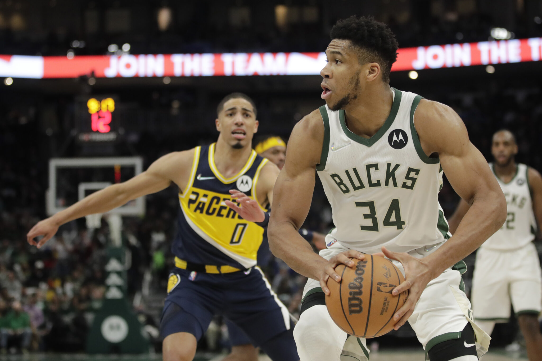 Με πενηντάρα Αντετοκούνμπο, οι Μπακς επέστρεψαν στις νίκες