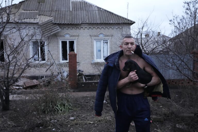 "Βροχή" αεροπορικών επιθέσεων: "Η Ρωσία έχει εκτοξεύσει πάνω από 160 πυραύλους"