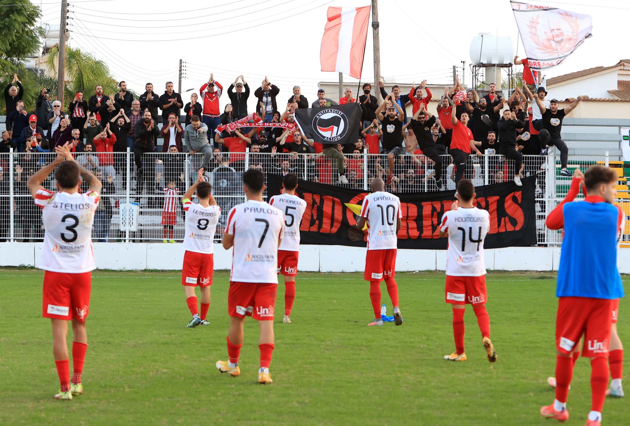 Ισόπαλος ο Ερμής, νίκη στις καθυστερήσεις για τη Νέα Σαλαμίνα