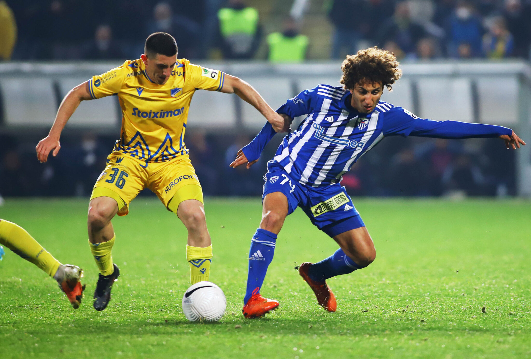 Καταδικάζει την επίθεση ο ΑΠΟΕΛ, βάλλει όμως κατά Ουάρντα, η θέση της Ανόρθωσης