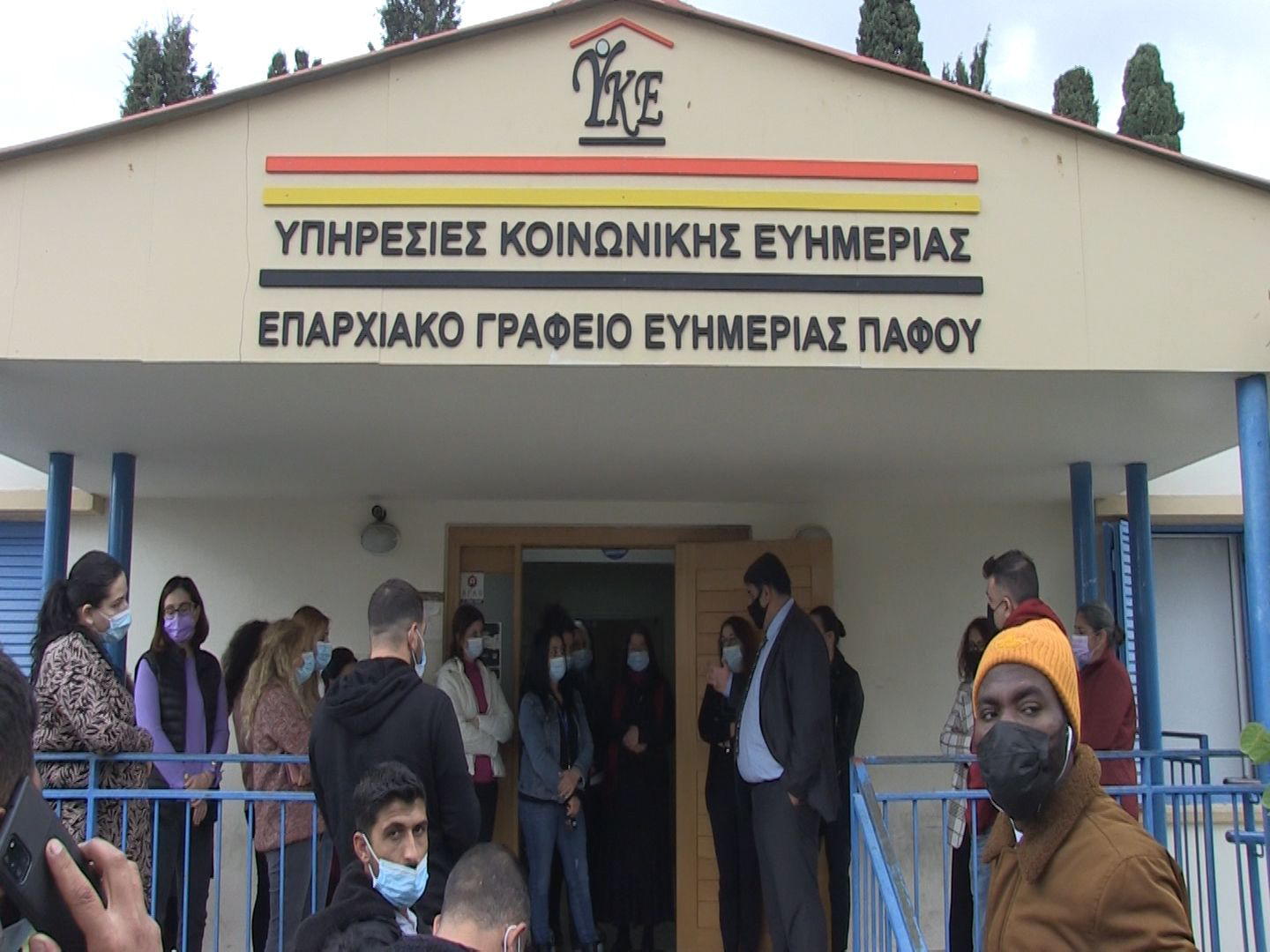 ΥΚΕ Πάφου: Σύροι τσακώθηκαν στην ουρά κι ο ένας επιχείρησε να ανασύρει μαχαίρι