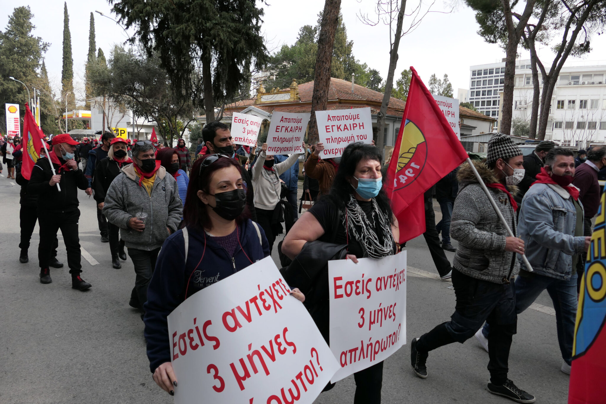 "Εσείς αντέχετε τρεις μήνες απλήρωτοι;" φώναξαν οι ξενοδοχοϋπάλληλοι (ΦΩΤΟ)