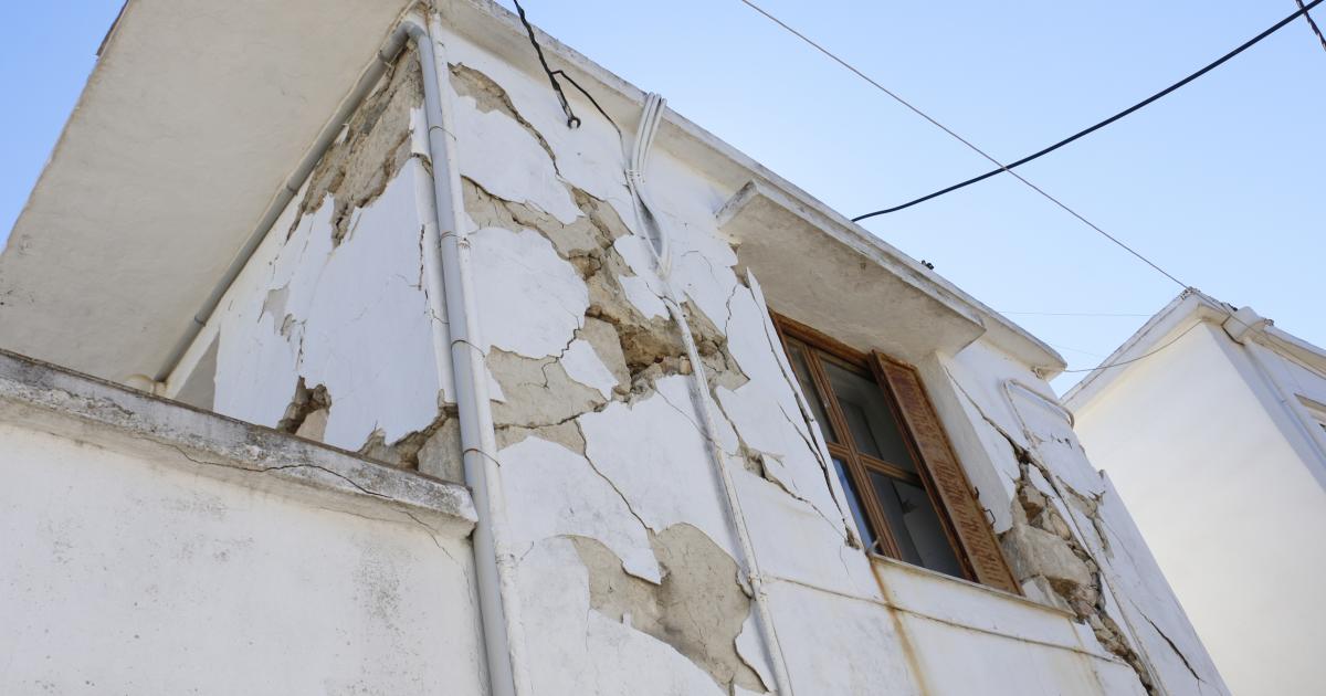 Ζημιές σε κατοικία στην Έμπα από τον σεισμό μεγέθους 5,1 Ρίχτερ (ΒΙΝΤΕΟ)