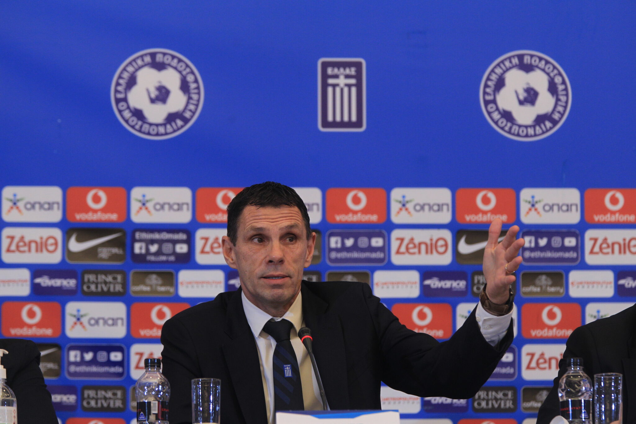 Πογέτ: «Ανοικτή πόρτα για όποιον έχει πάθος για την Εθνική»