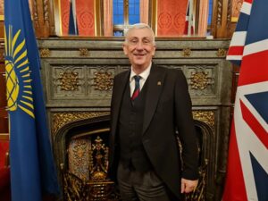 Επίσκεψη-ορόσημο: Υποδέχεται τον Πρόεδρο της Βουλής των Κοινοτήτων η Αννίτα