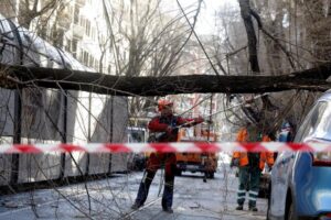 Σαρώνει η κακοκαιρία "Υλένια", τρεις νεκροί και καταστροφές στη Γερμανία