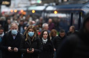 Χαλαρώνουν οι συστάσεις στις ΗΠΑ για τη χρήση μάσκας, η κατάσταση διεθνώς