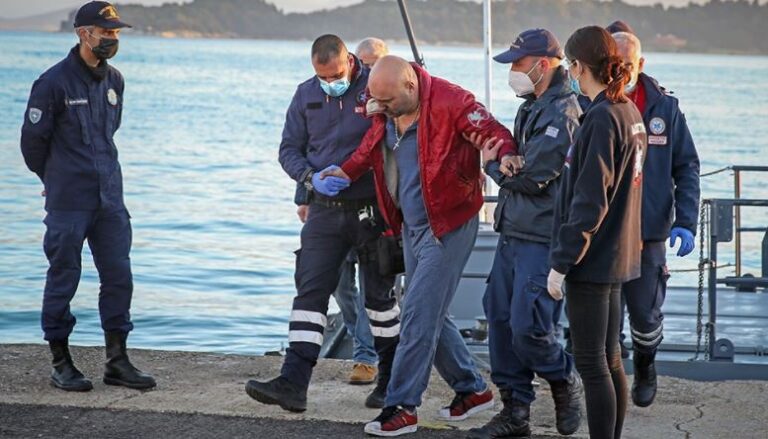 «Αυτό που ζήσαμε ήταν εφιάλτης»: Συγκλονίζουν οι μαρτυρίες επιβατών (ΒΙΝΤΕΟ)